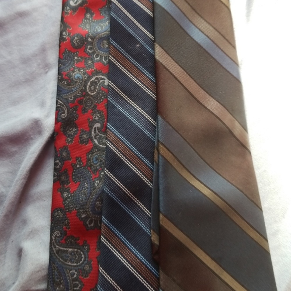 Men Ties - Picture 2 of 3